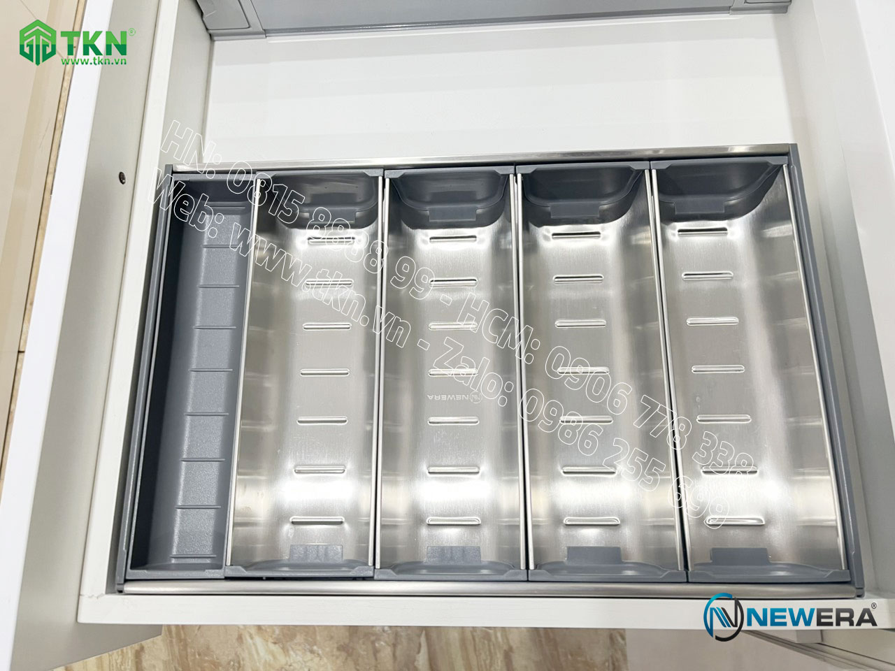 Chất liệu inox 304 sáng bóng